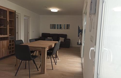 Sagunto House | Casa cerca de la playa con patio y garaje privado