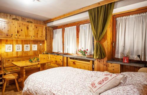 Courmayeur Apartment | Casa-chalet, in centro a Courmayeur!