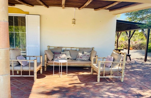 Olhao Villa | Casa Colinas Roxas is about 20 minutes drive from the old,cosy harbour town Faro