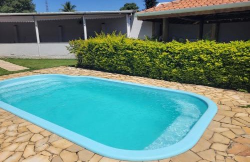 Guaratingueta House | Casa com ampla área de lazer há 10 minutos do Santuário de Aparecida