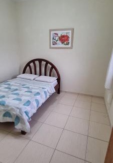 Guaratingueta House | Casa com ampla área de lazer há 10 minutos do Santuário de Aparecida