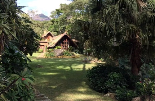 Itaipava House | Casa com Cachoeira Particular