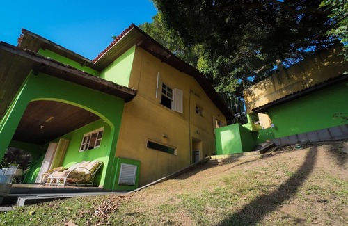 Praia de Barequecaba House | Casa com Piscina, Jardim e Vista Incrível p/o mar