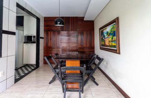 Europa House | Casa com piscina,churrasqueira e otima localizacao