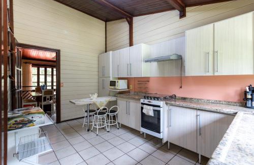 Mairipora House | Casa com piscina, churrasqueira, Wi-Fi e garagem