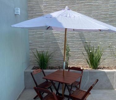 Prado House | Casa com piscina e um quarto com ar split pé na areia a 50 metros da praia