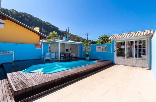 Morrinhos House | CASA COM PISCINA EM MORRINHOS- Rua Hortência