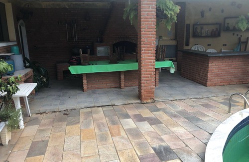 Santa Terezinha House | Casa com Piscina Gigante à 200mts da Praia