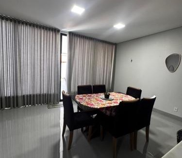 Sinop House | Casa Completa e Elegante