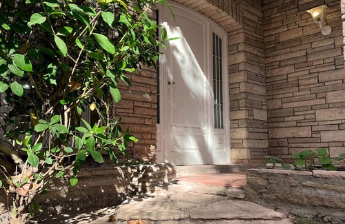 San Rafael House | Casa con Cochera en el Centro de San Rafael