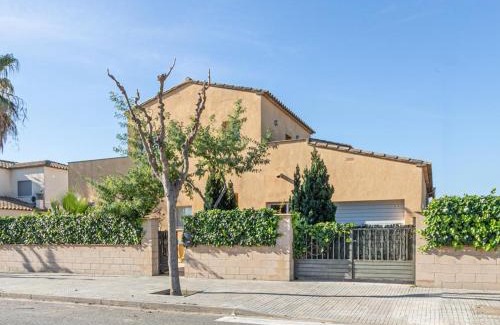 Sant Pere Pescador House | Casa con Jardín Privado, 3 Habitaciones, Terraza y Garaje en Sant Pere Pescador - ES-89-100