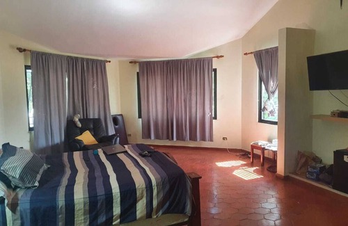 Downtown Santo Domingo House | Casa con Piscina y Jacuzzi, Amplia en Arroyo Hondo