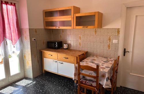 Varazze Apartment | Casa con terrazza nel verde