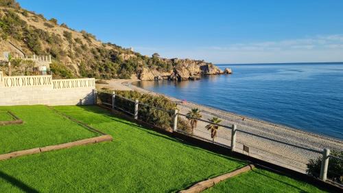 Nerja House | CASA CUARTEL EL VELERO