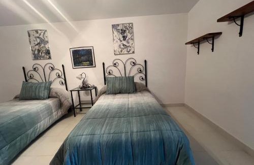 Zujar House | Casa -Cueva Paraje De Los Majuelos
