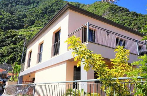 Porto Moniz House | Casa da Portada