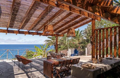 Sao Jorge House | Casa da Rocha de Baixo by An Island Apart