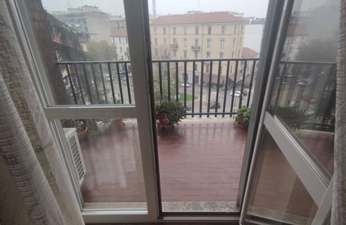 Milan Apartment | Casa Daniela: cozy high floor apartment in San Siro with breakfast