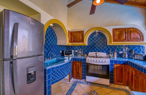 Granada House | Casa de Arcos: Astonishing&spacious colonial villa w private pool @best location