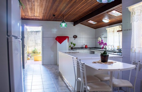 Terra Preta House | Casa de campo c piscina e churrasq em Mairiporã/SP