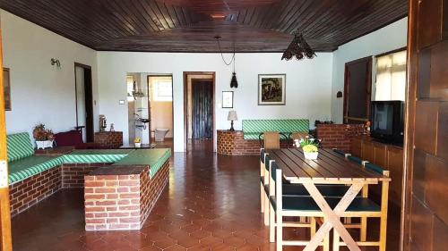 Terra Preta House | Casa de campo c piscina e churrasq - Mairipora - SP