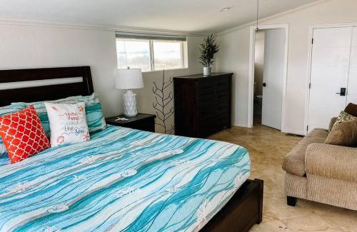 Surfside Beach House | Casa de Coral