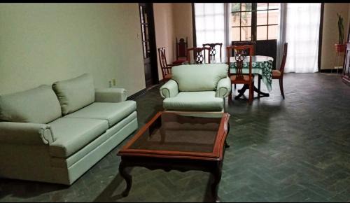 Tarija House | Casa de huéspedes Maracuyá
