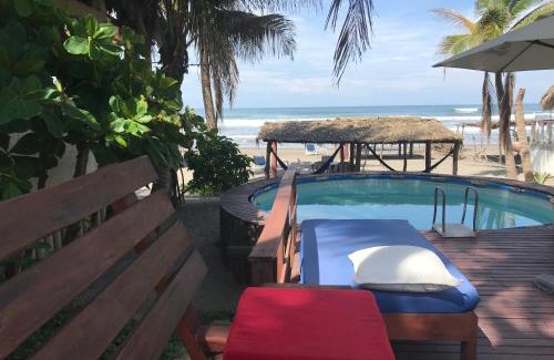 Boulevard Barra Vieja Hotel | Casa de las Olas Surf & Beach Club