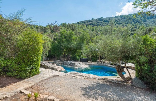 Campanet House | Casa De Piedra