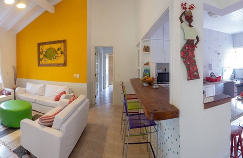 Camburi House | Casa de praia charmosa em condomínio fechado