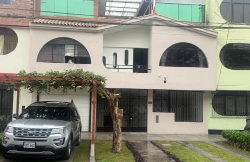 Santiago de Surco Apartment | Casa de Stephano