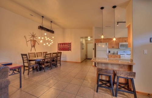 Moab House | Casa de Zia- Downtown, Hot tub, Fireplace, Indoor Pool, Sleeps 9 - 6 in bedrooms