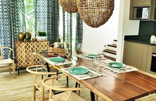 La Veleta Villa | Casa del Alma Gitana~Secluded Boho Luxe Villa with Private Pool/Roof Deck/Garden