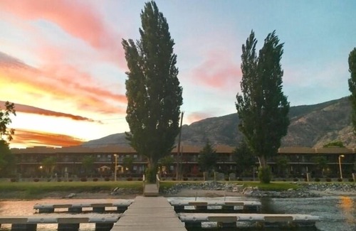 Okanagan-Similkameen Condo | Casa Del Mila Oro Beachfront 2 Bedroom Condo: August dates still available