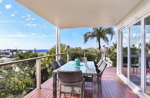 Sunrise Beach House | Casa del Sol - Walk to Beach and Local Cafe