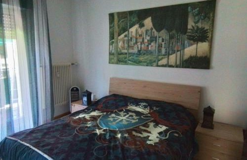 Bolzano House | Casa di Max - private room in apartment with shared bathroom FREE PARKING