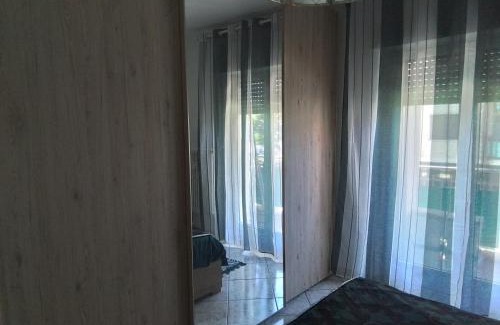 Bolzano House | Casa di Max - private room in apartment with shared bathroom FREE PARKING