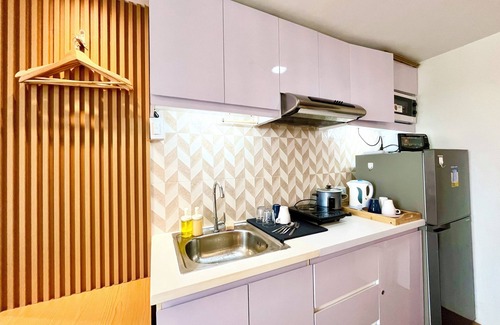 Tagaytay Condo | Casa Diana Cozy Condo with balcony in serene Tagaytay with AC, WiFi, for 2-4 pax