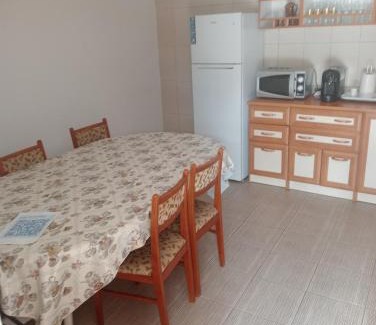 Isverna House | Casa din Deal Isverna Mehedinți