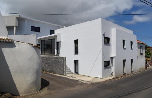 Angra do Heroismo House | Casa do Dragoeiro