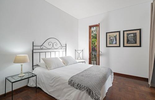 Sao Martinho House | Casa do Lido by An Island Apart