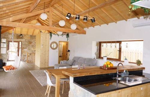 Celorico de Basto House | Casa do Sol, the piece of paradise in the heart of nature. Pets welcome.