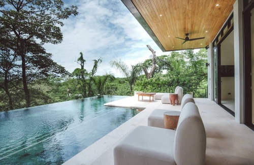 Nosara House | Casa Dominick - Luxury a short walk from the sea