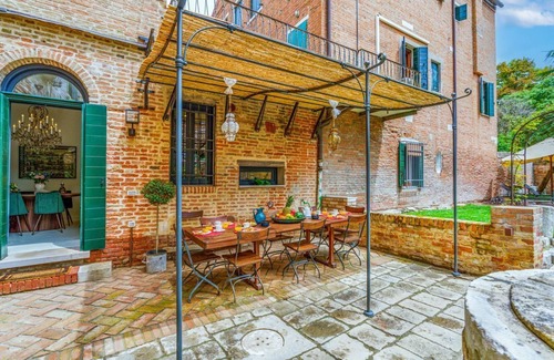 Dorsoduro Villa | Casa Dorsoduro - Three Bedroom Villa, Sleeps 6