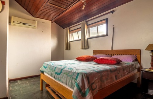 Arraial do Cabo Cottage | Casa dos 14 Passarinhos (Praia Grande Residence Club 1 condominium). Wi-FI 100Mb