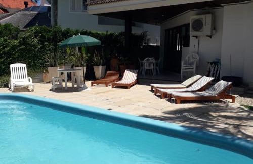 Jurere House | Casa em Jurerê Internacional próximo ao mar Reveillon disponível