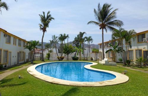 Acapulco House | Casa en condominio 2R alberca compartida