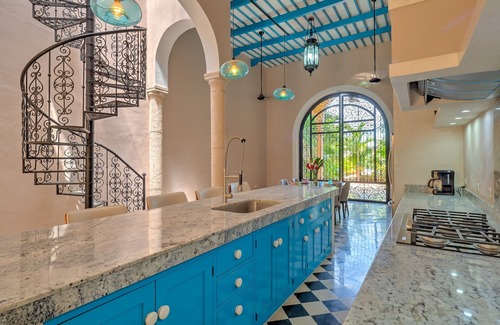 Centro House | Casa Escalera al Cielo is now available for rent in historic downtown Centro