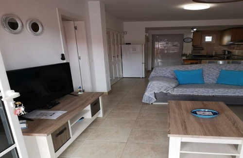 Caleta de Fuste Apartment | CASA Esmeralda 2 bedroom poolside apartment, 2 TerracesFREE WI FI, FREE VIEW T V