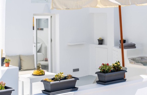 Pyrgos Villa | Casa Evgenia I- private villa with jacuzzi